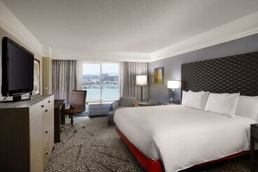 هتل Doubletree By Hilton San Francisco Airport North Bayfront