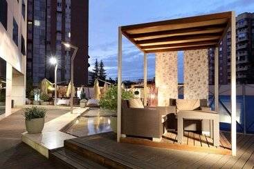 هتل Eurostars Suites Mirasierra