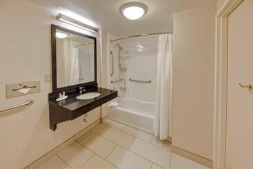 هتل Fairfield Inn And Suites By Marriott Orlando Near Universal Orlando