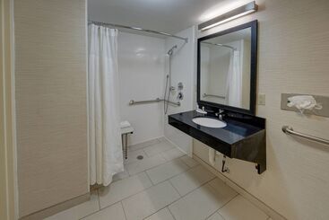 هتل Fairfield Inn And Suites By Marriott Orlando Near Universal Orlando