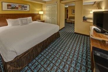 هتل Fairfield Inn And Suites By Marriott Orlando Near Universal Orlando