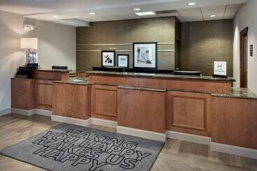 Hotel Hampton Inn Bostonlogan Airport