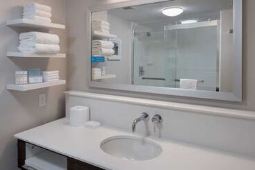 Hotel Hampton Inn Bostonlogan Airport