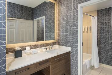 هتل Homewood Suites By Hilton New Orleans