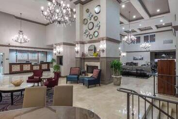 هتل Homewood Suites By Hilton New Orleans