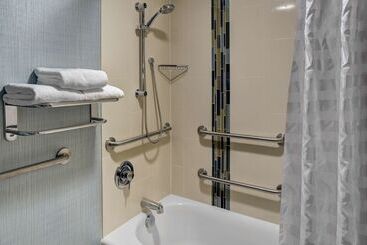 هتل Hyatt Place Mystic