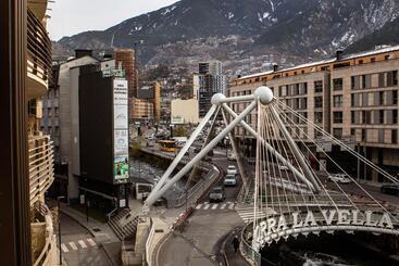 هتل Màgic Andorra