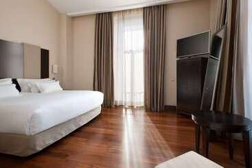 هتل NH Collection Palacio De Aranjuez