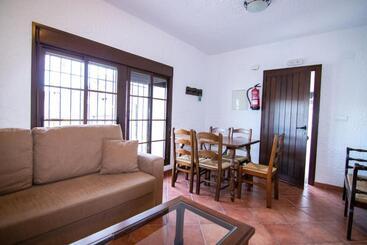 هتل روستایی Tugasa Hotel La Posada