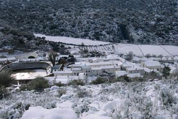 هتل روستایی Tugasa Hotel La Posada