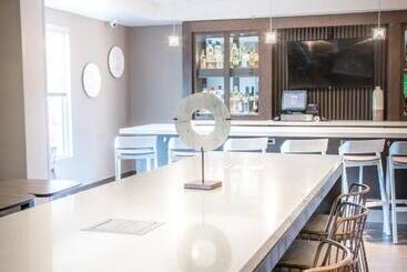 هتل Springhill Suites By Marriott Miami Airport South Blue Lagoon Area
