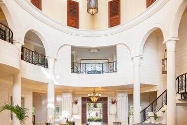 هتل The Landings Resort And Spa  All Suites