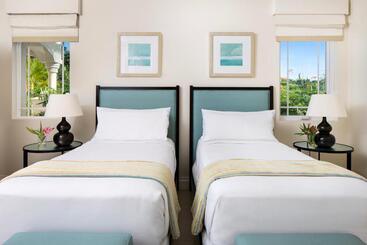هتل The Landings Resort And Spa  All Suites