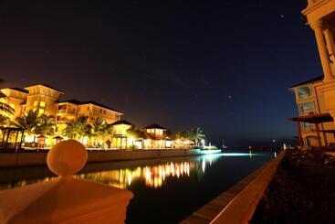 هتل The Landings Resort And Spa  All Suites