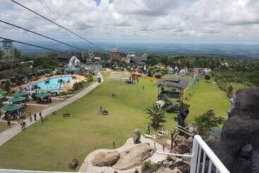 Campuestohan Highland Resort
