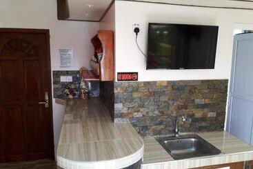 پانسیون Fnt Transient House Near Hundred Islands