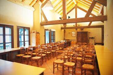 هتل Auberge D'anthy