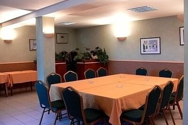 هتل Auberge Des Vieux Chênes