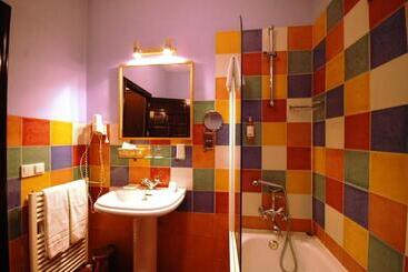 هتل Casa De Los Azulejos
