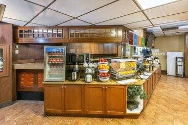 هتل Comfort Inn & Suites