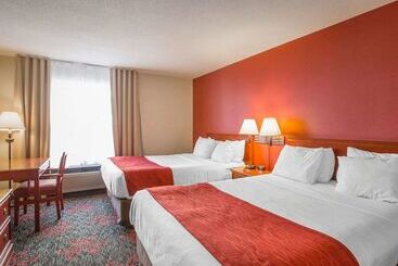 هتل Comfort Inn & Suites University