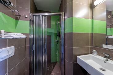 Logis Hotel Noemys Pont De L Etoile