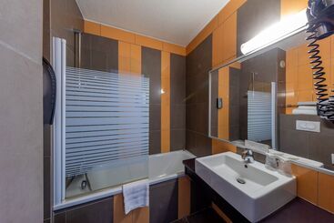 Logis Hotel Noemys Pont De L Etoile