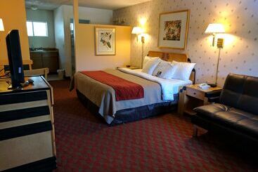 هتل Days Inn By Wyndham Prescott