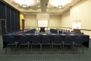 هتل Fiesta Inn Toluca Tollocan