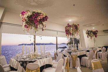 هتل Holiday Inn Resort Acapulco