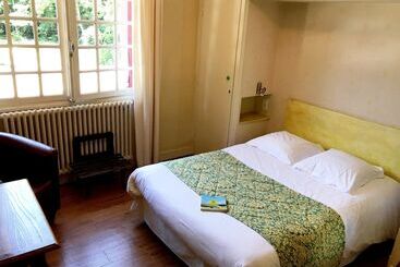 هتل Hostellerie La Charmille