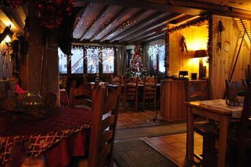 هتل La Foret De Maronne
