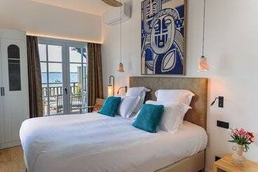 Les Vagues Hotel & Spa