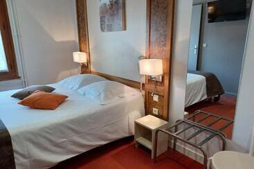 هتل Logis   Hôtel Restaurant Bellevue Annecy