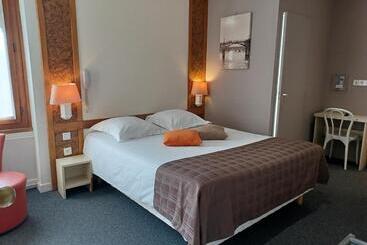 هتل Logis   Hôtel Restaurant Bellevue Annecy