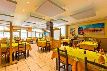 هتل Logis   Hôtel Restaurant Bellevue Annecy