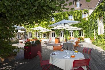酒店 Logis Hostellerie Des Clos Et Restaurant Bistrot Des Grands Crus