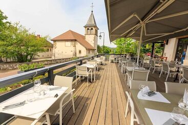 هتل Logis Hôtel Annecy Nord / Argonay