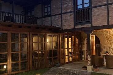 هتل Posada La Casona De Los Güelitos
