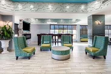 هتل Quality Inn & Suites Montgomery East Carmichael Rd