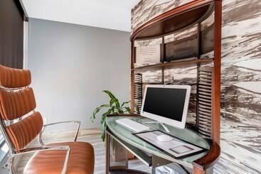 هتل Quality Inn & Suites Montgomery East Carmichael Rd