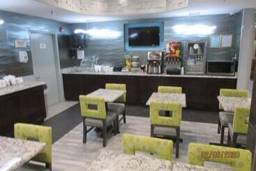 هتل Quality Inn & Suites Montgomery East Carmichael Rd