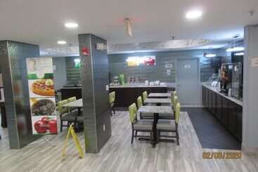 هتل Quality Inn & Suites Montgomery East Carmichael Rd