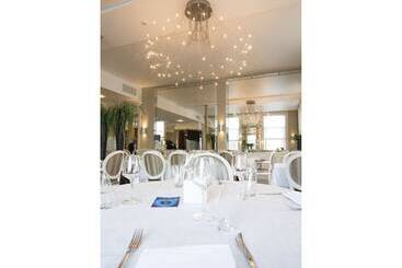 هتل Restaurant Les Capucins