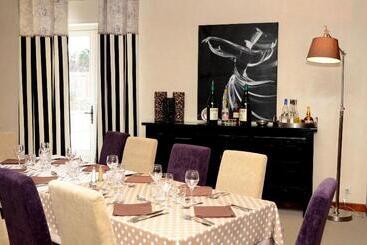 Logis Hotel Restaurant Saint Romain
