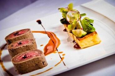 Logis Hotel Restaurant Saint Romain