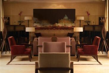 Rocco Forte Hotel De Russie