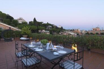 Rocco Forte Hotel De Russie