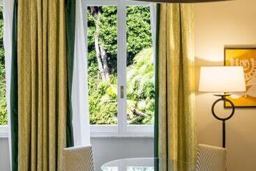 Rocco Forte Hotel De Russie