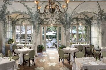 Rocco Forte Hotel De Russie